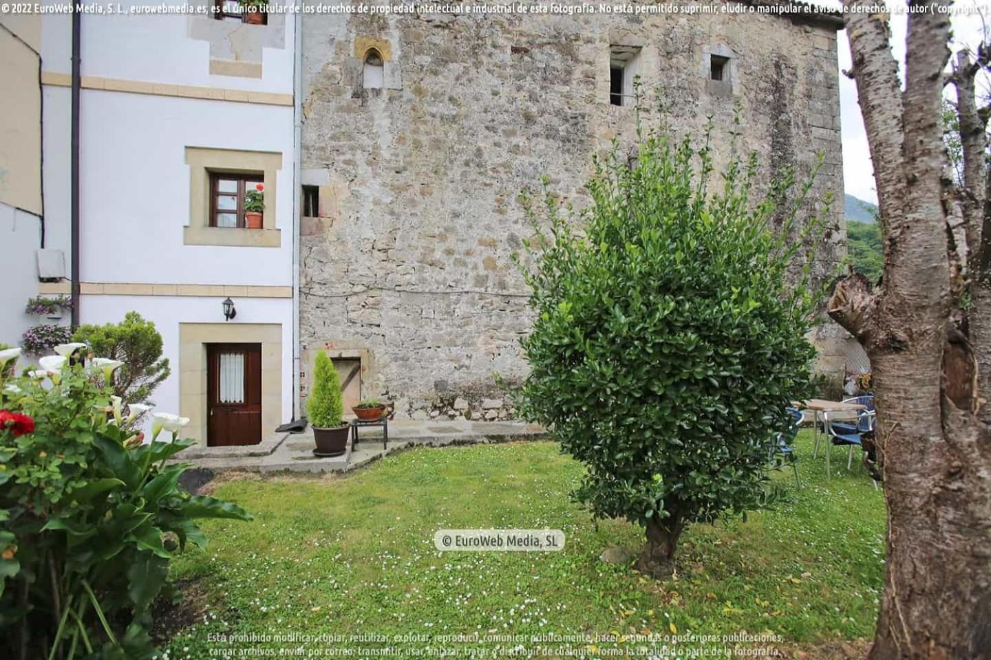Casa Rural El Torrejon Arenas De Cabrales Exterior photo