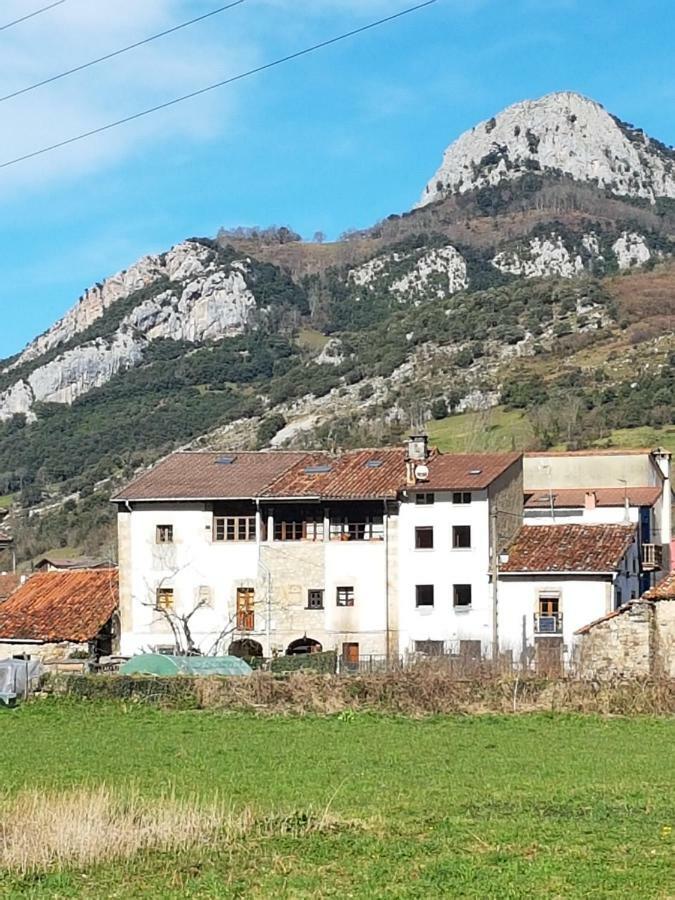 Casa Rural El Torrejon Arenas De Cabrales Exterior photo
